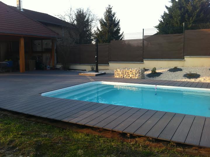 Photo d'un modèle piscine enterrée coque 8X4 sur le Vaucluse