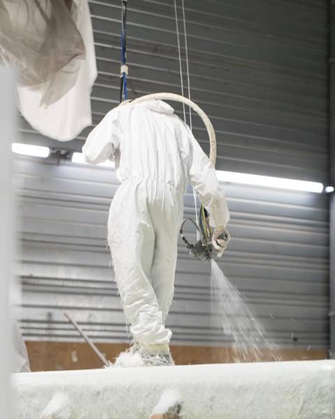 projection fibre de verre sur une piscine revêtement