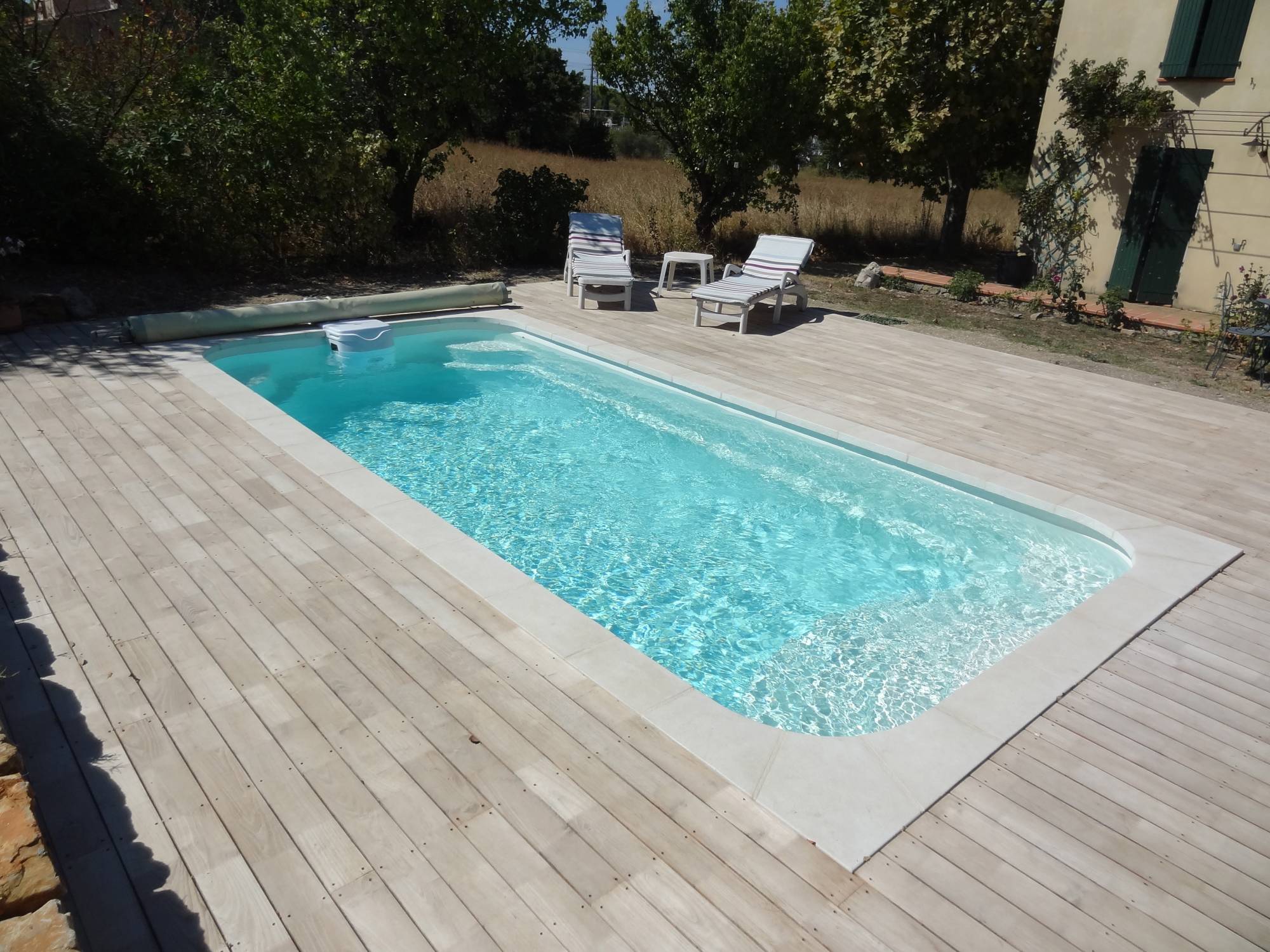 ACHETER UNE PISCINE COQUE EN POLYESTER PAS CHÈRE SUR MARSEILLE