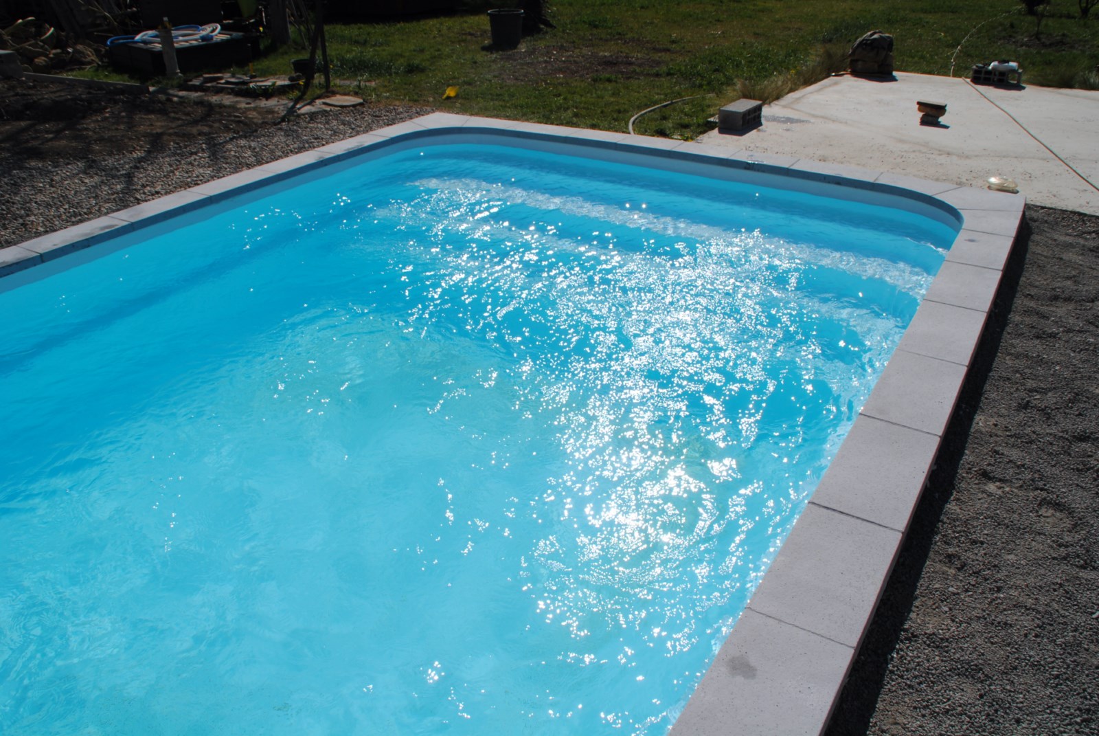 mise en route de la piscine polyester