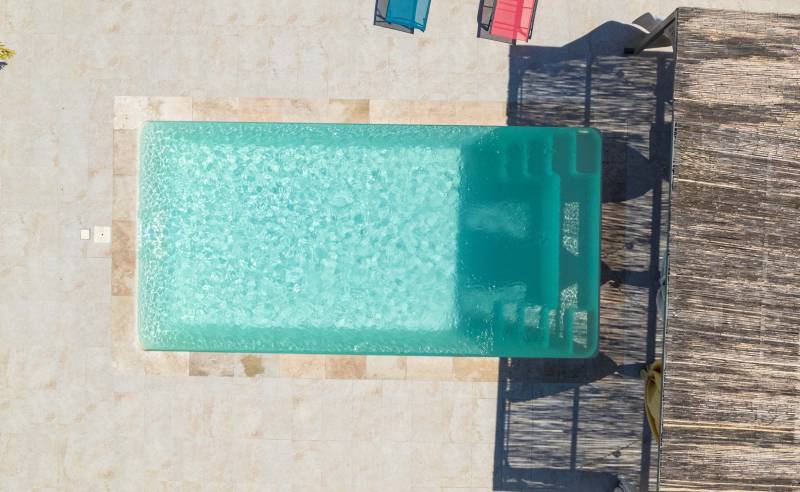 PISCINE COQUE POLYESTER À FOND PLAT MODÈLE JERSEY À MONTPELLIER