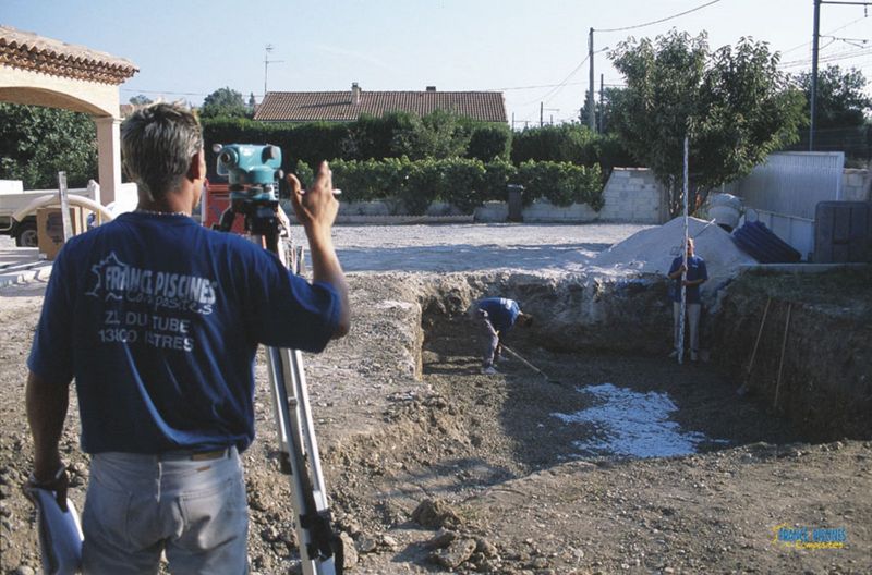 Calage des règles au gravier chappe