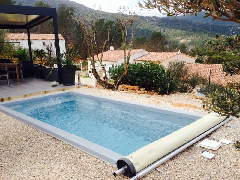 Modèle mini piscine coque de moins 4X2