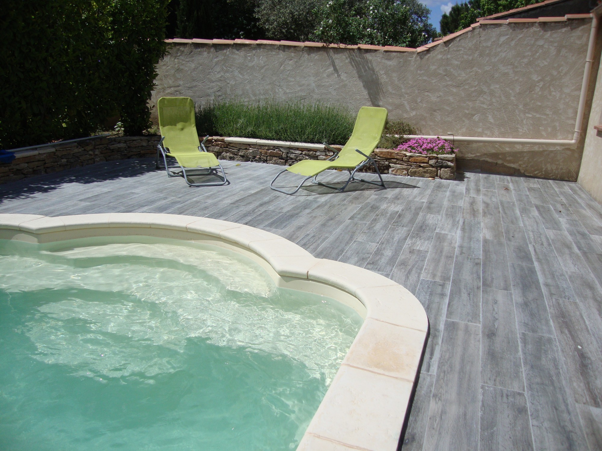 Piscine coque polyester prix PAS CHER à Toulon dans le Var