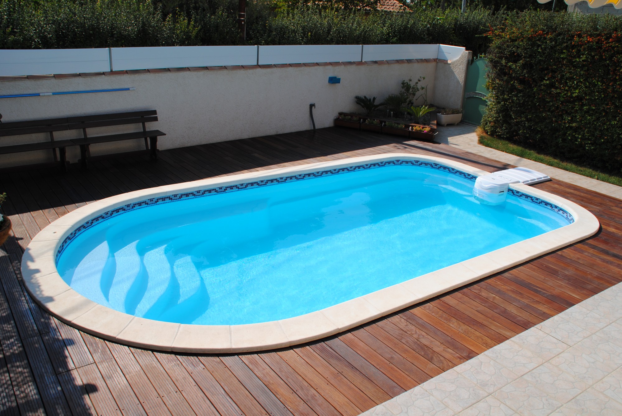 Piscine coque 7X3.5 posée sur Aubagne